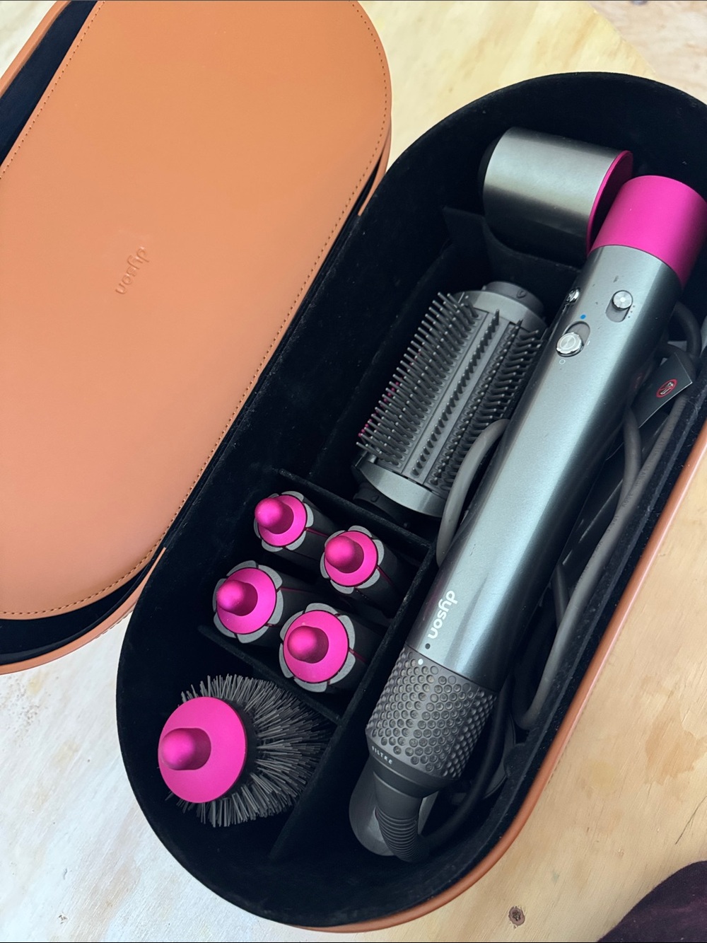 Dyson Airwrap Complete Styler + Attachments – Great Condition